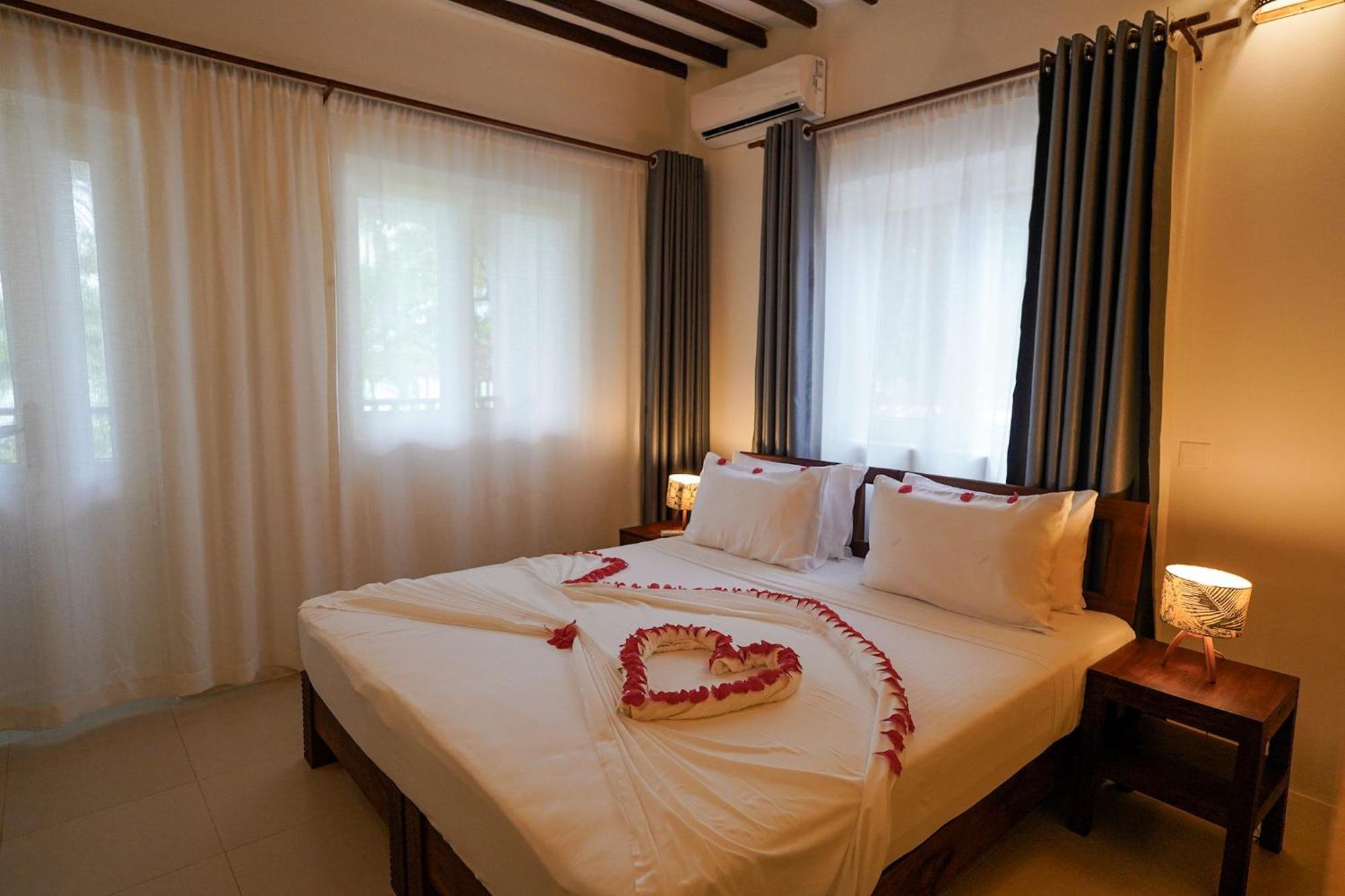 Manolo Beach Resort Uroa Rom bilde
