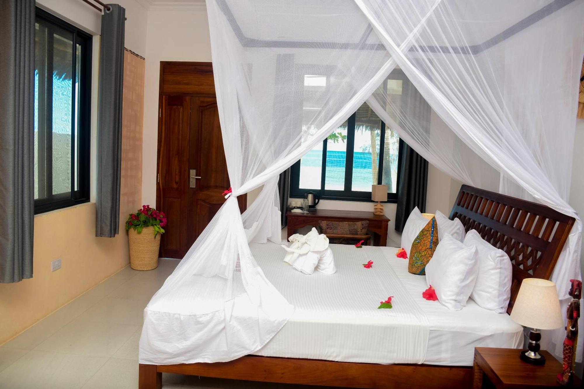 Manolo Beach Resort Uroa Eksteriør bilde