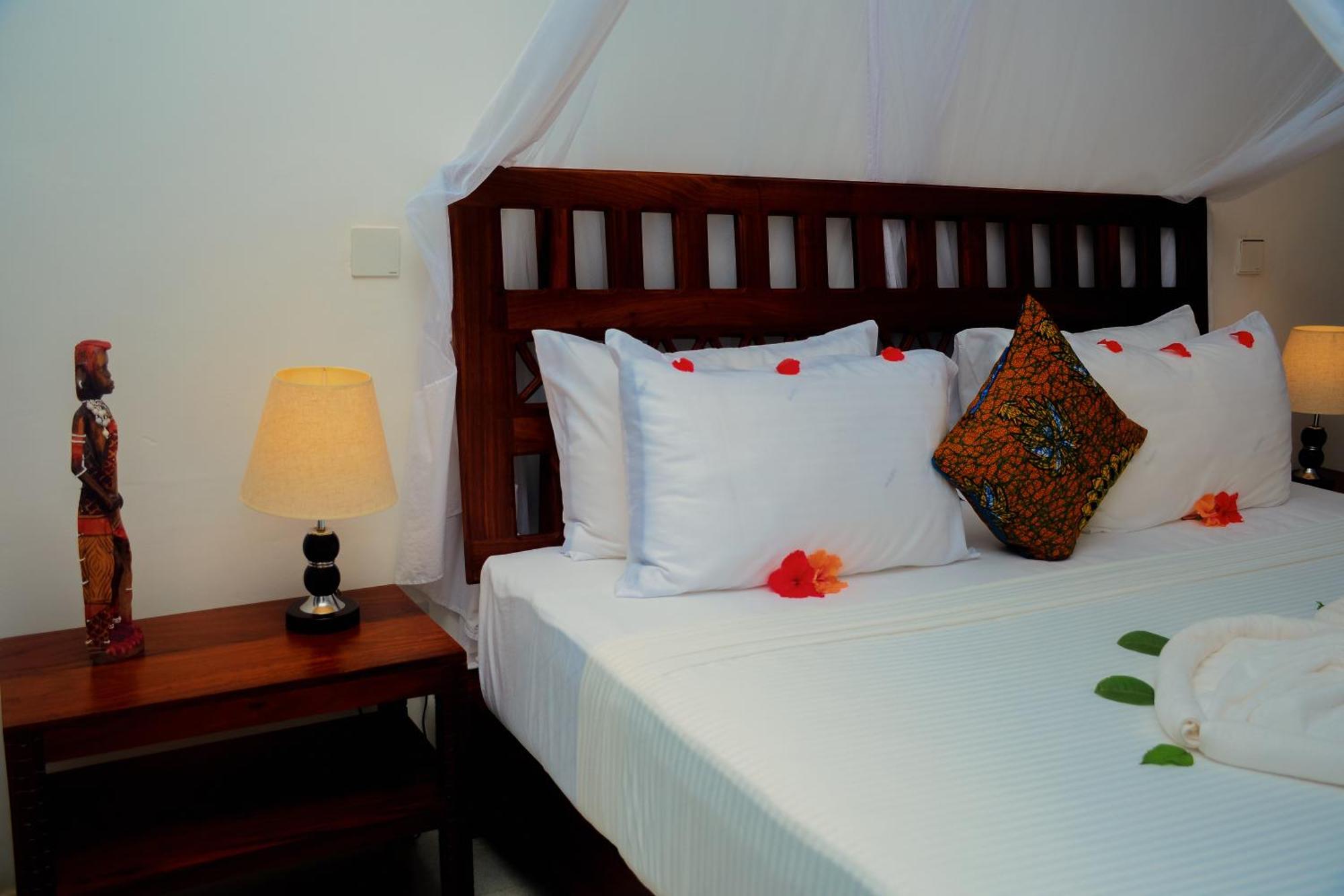 Manolo Beach Resort Uroa Eksteriør bilde